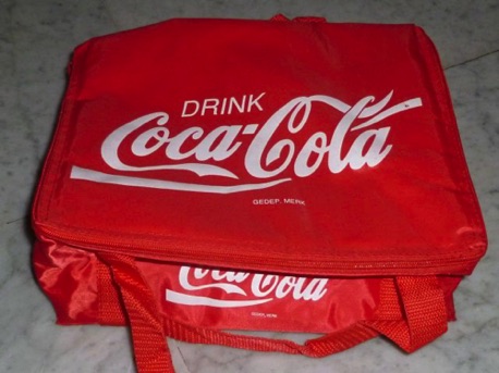 9671-3 € 4,00 coca cola koeltasje voor 12 blikjes